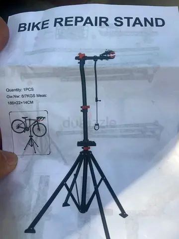 NEW IN BOX BIKE REPAIR STAND