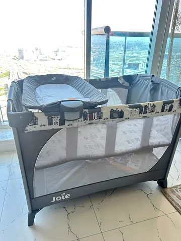 Joie travel Pack n Play / Playpen with Bassinet and changing station - Good Condition