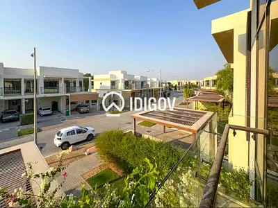 Stunning Townhouse | Spacious | Ideal Family Home