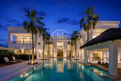 Custom | Modern | Masterpiece