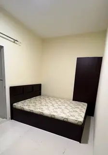 Baniyas metro station opside big couple partition room available