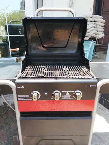 Char-Broil Gas2Coal Hybrid Grill.