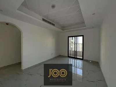 Central location | Large area | Close to exits and services | Excellent price