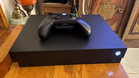 Xbox One X 4K UHD 1 TB free downloadable games console with controller