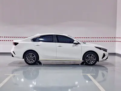 صورة 4 لـ 2024 KIA K3
