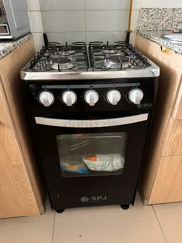 SPJ Freestanding Gas Cooker - 4 Burners, Good Condition