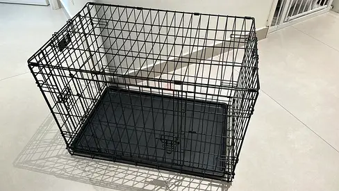 Medium sized Dog crate