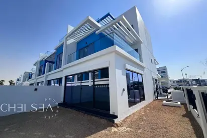 CORNER END UNIT | LARGE LAYOUT |READY TO MOVE SOON
