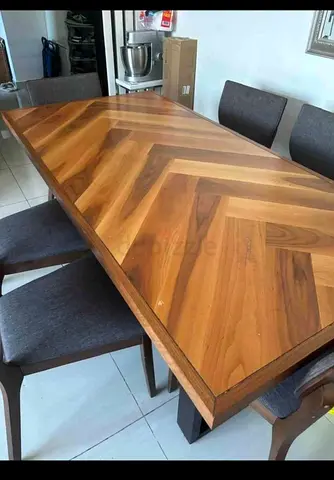 Solid Wood Chevron Dining Table with 6 Chairs