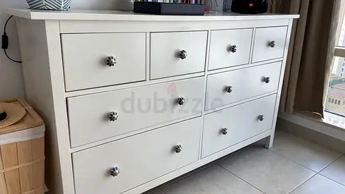 Ikea Hemnes white 8-Drawer Dresser / Chest in Good Condition
