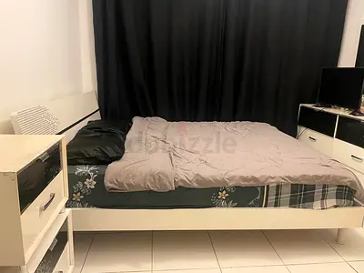 Full Bedroom Set (Mattress  Curtain included)