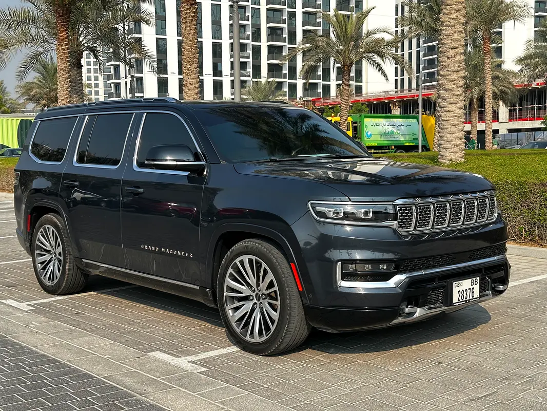 Jeep Grand Wagoneer 2023 — photo 1 of 15