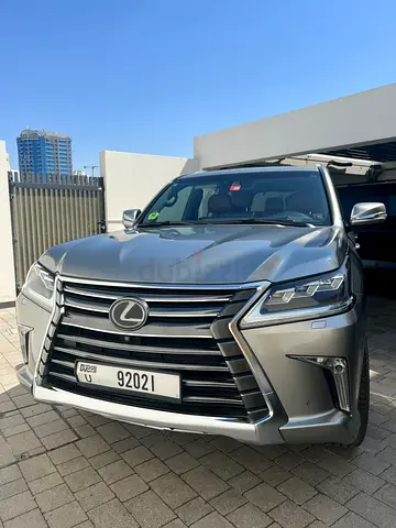 FOR SELL: 2018 Lexus LX 570 Platinum GCC – Luxury SUV in Excellent Condition
