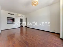 CLOSE TO METRO I VACANT I SPACIOUS I LAKE VIEW