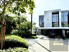 Levish Modern Design 3BR Corner Townhouse with All Amenities Ready