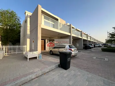 NEAR TO MAIN ENTRANCE CORNER 3BEDROOM+HALL FOR SALE