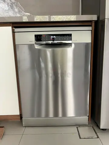 Bosch brand dishwasher good working condition series 6 free delivery installation with warranty