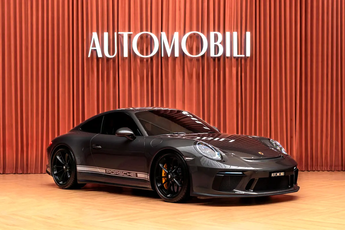 Porsche 911 2018 — photo 1 of 20