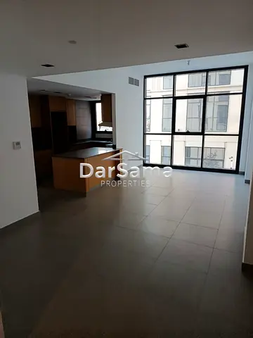 2bed rooms and a large living room with 3 bathrooms