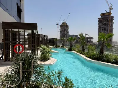 Brand new unit -5 star facilities-High floor