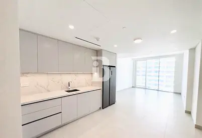 Exclusive Amenities | Fitted kitchen | Private Beach