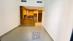 🏡 Bright &amp; Modern 1BHK Overlooking Green Garden