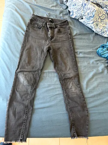 Grey skinny womens jeans, size S, used