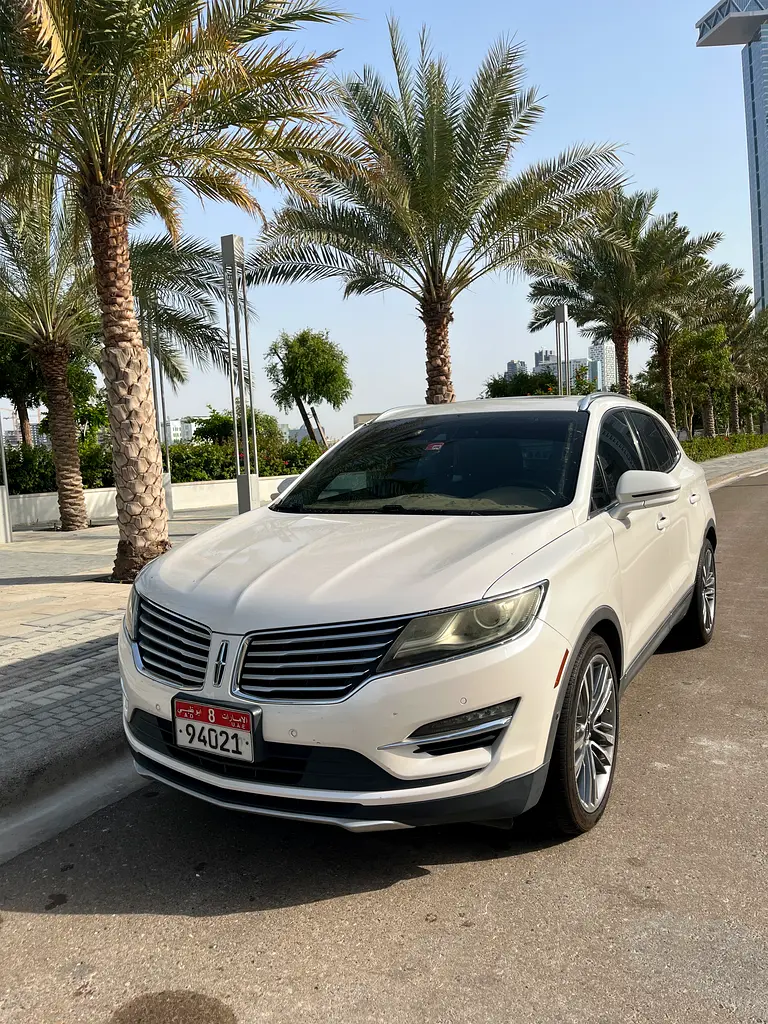 Lincoln MKC 2015 — photo 1 of 12
