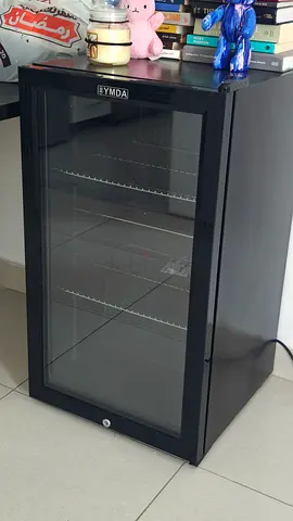 Clean medium fridge