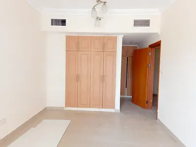 شقة جاهزة للسكن مكونة من غرفتي نوم للإيجار