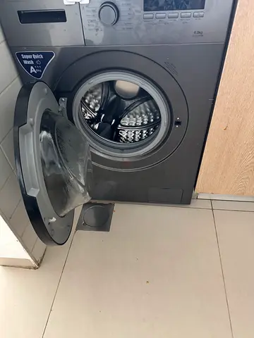 Front-loading washing machine - good working condition