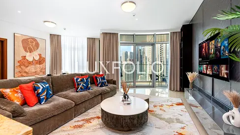 Burj Khalifa View | All Bills Included | Balcony