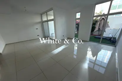 Beautiful Garden | 3Bed + Maid | Spacious