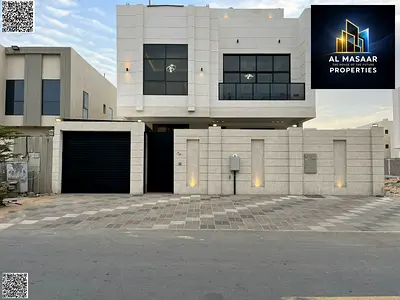 الفيلا زاوية شارع و سكة بها مكان جاهز لتركيب المصعد السعر شامل رسوم توصيل الكهرباء و الماء و أجهزة المكيفات مع رووف. تملك حر