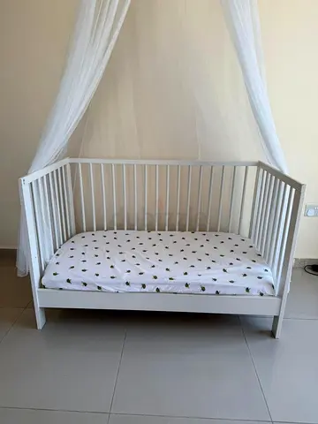 Baby crib