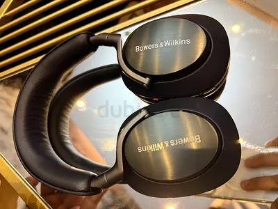 Bowers and Wilkins PX8 Bond 007 Special edition headphones