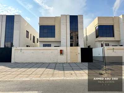 Villa for sale, very large area, including registration fees, with a private pool, close to all services, freehold ownership for all nationalities.