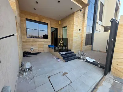 اول ساكن جاهزه الان + فيلا 5 غرف ماستر + بمساحه ممتازه وتشطيبات عصريه + بسعر مناسب للجميع