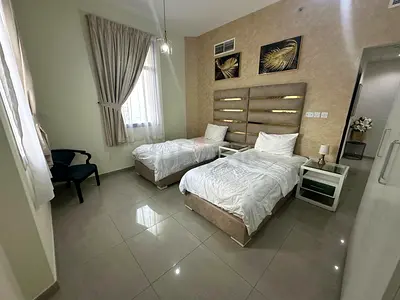 NO COMMISSION, Marina Luxury master bedroom with attached washroom,2 min away tram and metro station