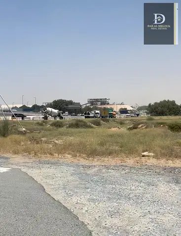 Prime Corner Plot for Sale – Old Sajaa