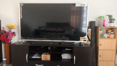 Nikai Large Flat Screen LED TV