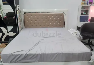 Queen Bed + Mattress – AED 450