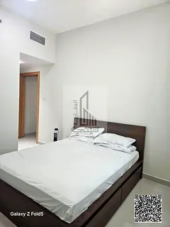 Two-bedroom apartment with a living room and private parking in Golf Towers