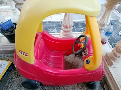 Little Tikes Cozy Coupe ride-on car - red/yellow, used