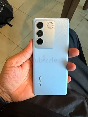 Vivo v27 Pro  in good condition