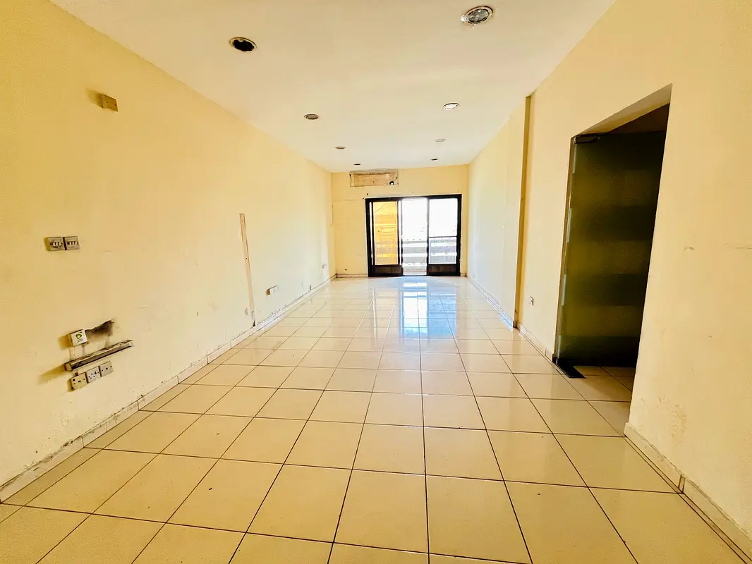 Huge 1BR apartment | Balcony | window ac