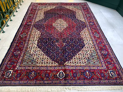 Handmade Persian-style Wool Rug — branded new