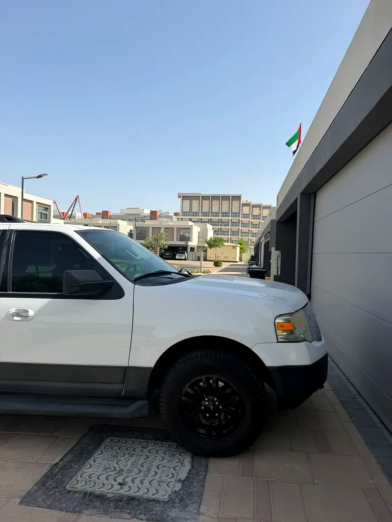 Ford Expedition 2014 — photo 1 of 15