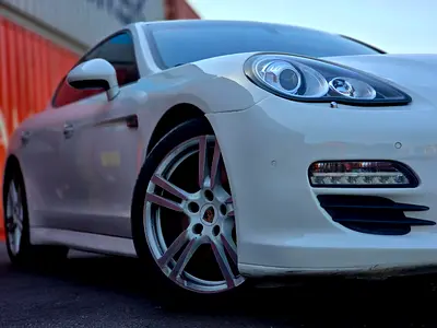 2012 Porsche PANAMERA 缩略图 4