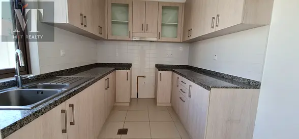 Semi Single Row|Ready to Move|Next to Park